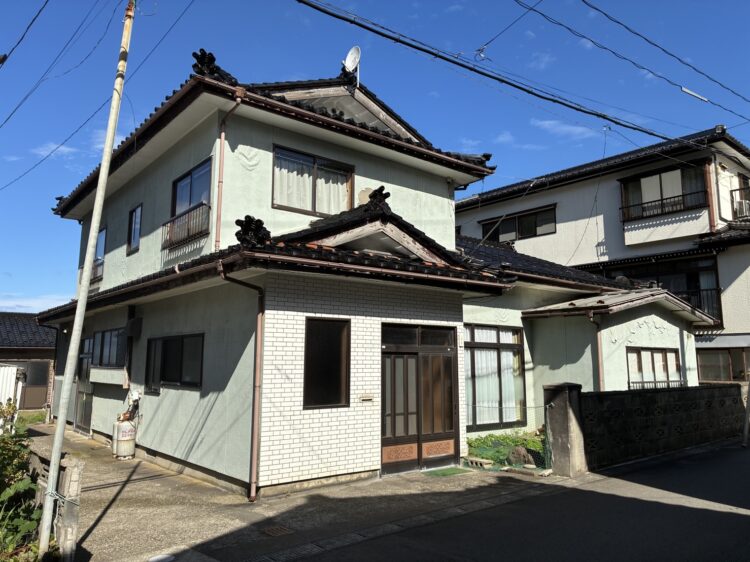 鶴岡市堅苔沢　中古住宅