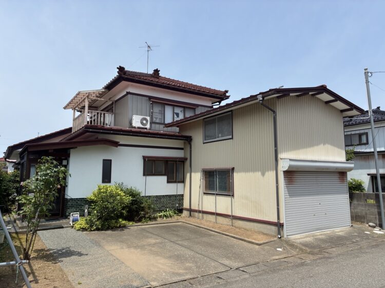 鶴岡市文園町　中古住宅