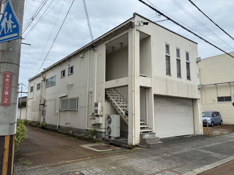 鶴岡市本町二丁目 貸事務所二階部分